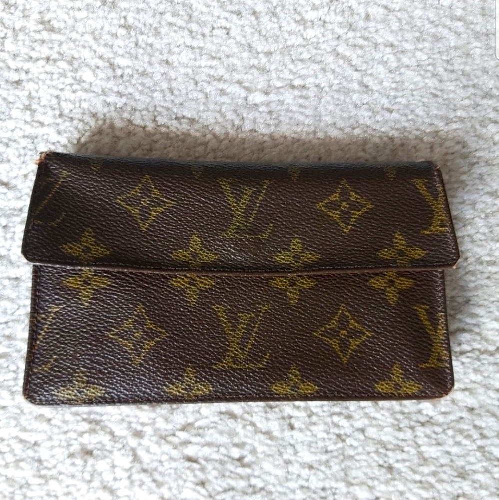 Authentic Louis Vuitton Monogram Long Wallet